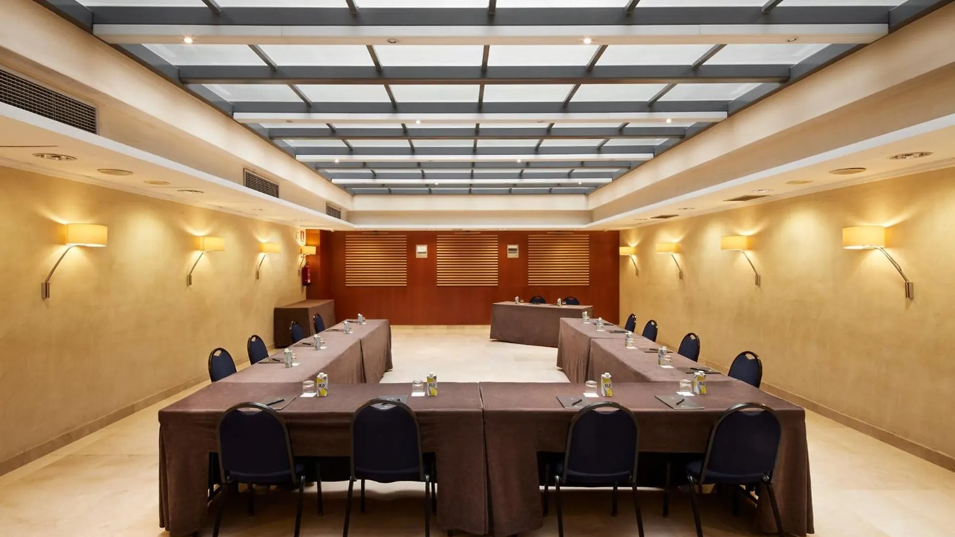 Отель Sercotel Cornella Barcelona Корнелья де Лиобрегат
